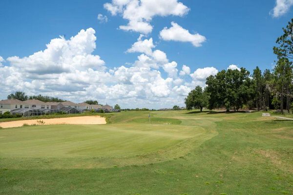 highlands reserve golf course ground-level view